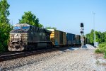 NS 7655 leads 172 onto the siding at South Roddy